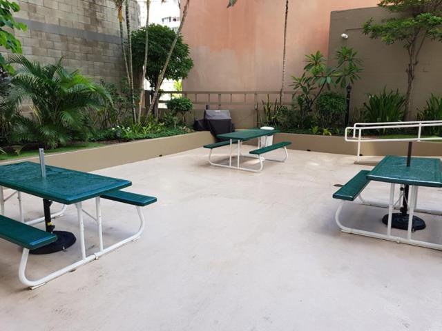 Gem Of Waikiki At Inn On The Park Χονολουλού Εξωτερικό φωτογραφία
